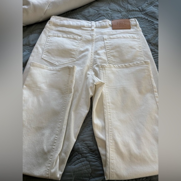 Frye Women’s White Straight Leg Jeans Size 8/29 Stretch Denim Classic - Picture 6 of 8
